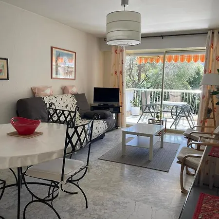 Renting Spacious 1 Bedroom In Center With A Parking * Antibes