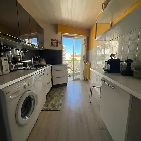 Renting Spacious 1 Bedroom In Center With A Parking * Antibes