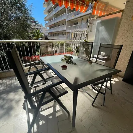 Holiday home Renting Spacious 1 Bedroom In Center With A Parking *