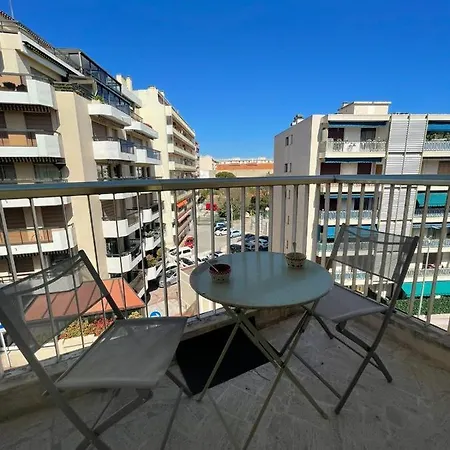 Renting Spacious 1 Bedroom In Center With A Parking