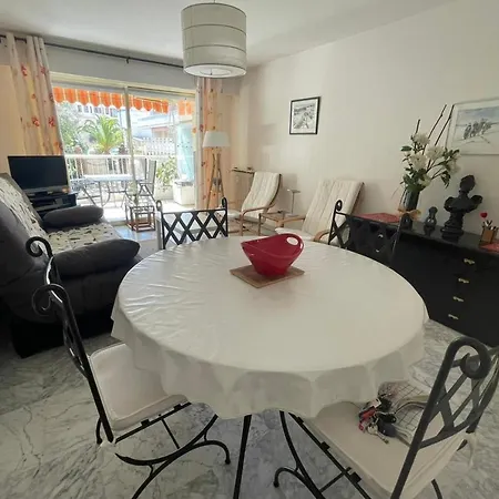 Holiday home Renting Spacious 1 Bedroom In Center With A Parking *